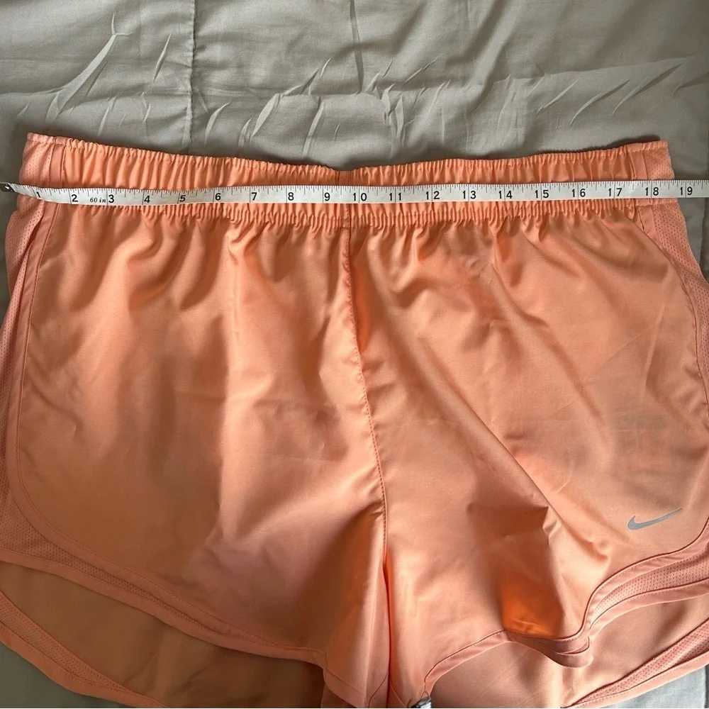 NWT Nike Tempo Dri-FIT Mid-Rise Running Shorts, Orange Trance – Size XL